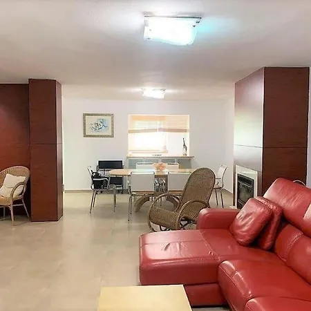 Luxury 20mts Far From The Sea Villa