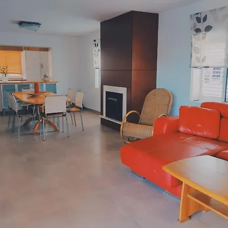 Luxury 20mts Far From The Sea